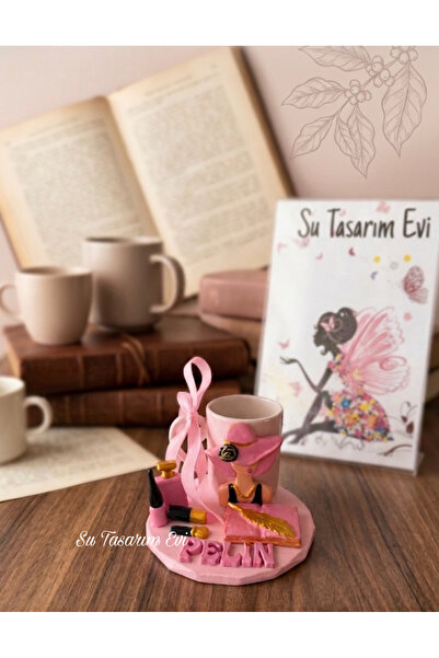 sutasarimevi Kişiye Özel Tasarım El Yapımı kahve fincanı - Pembe Şapkalı Kadı...
