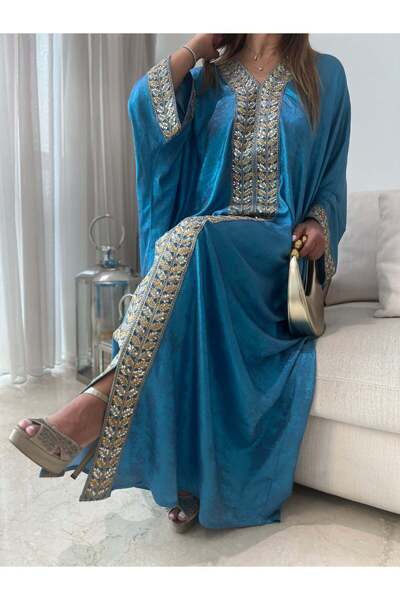 details Grand Abaya