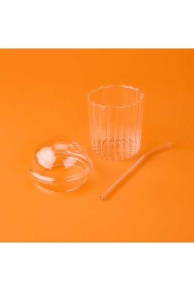 Uğurlu avm pipetli cam soğuk kahve bardağı