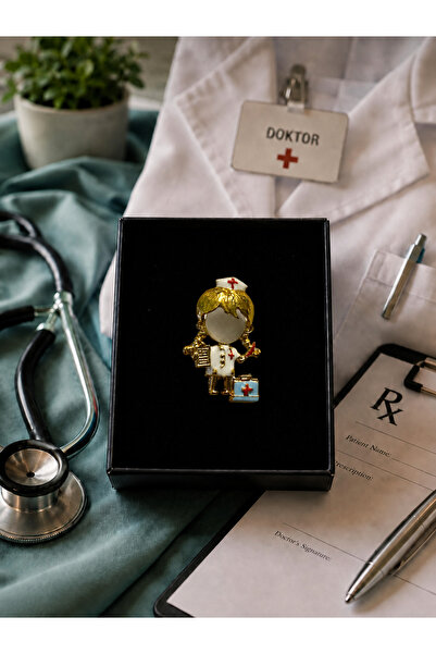 PULİNİN DÜKKANI Pembe Kalp Stetoskop Tasarımlı Taşlı Doktor ve Hemşire Yaka B...