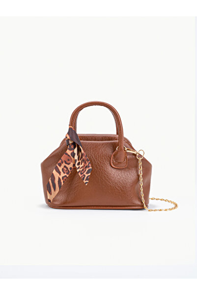 Beshora Holly Taba Scholarship Chain Detailed Hand & Shoulder Bag