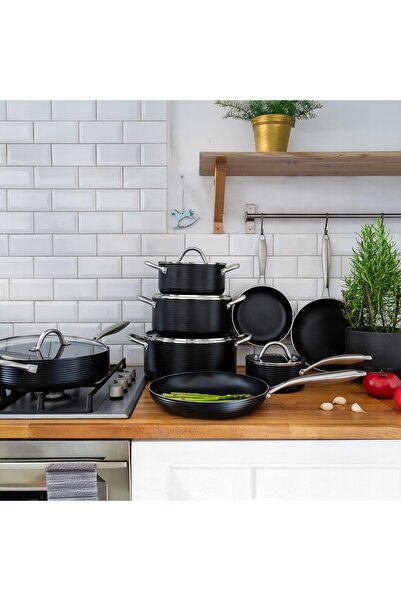 NO BRAND AMBITION RIBS GARNEK 28 CM 7,4 L POKRYVKA Pentru inducție Antiaderent