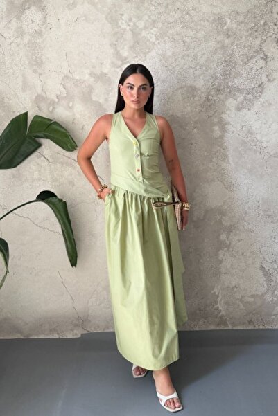 Elbee Fashion Woman Πράσινο φόρεμα με λεπτομέρεια από κουμπιά και ζώνη στο πλάι
