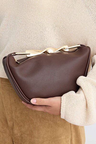 TRENDYOL SHOES Brown Gold Metal Handle Women's Mini Shoulder Bag Takaw27Oc00003