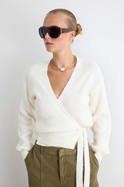 Trendyol Collection Cardigan tricotat cu textură moale, cu închidere dublă și...