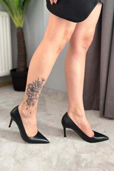 Preshley Women's Adel Black Leather Thin Heeled Stiletto