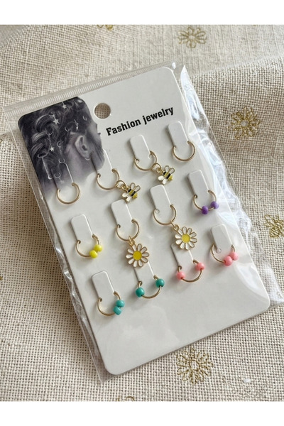 Bee and Daisy Charm Beaded Hair Earrings 1 Set