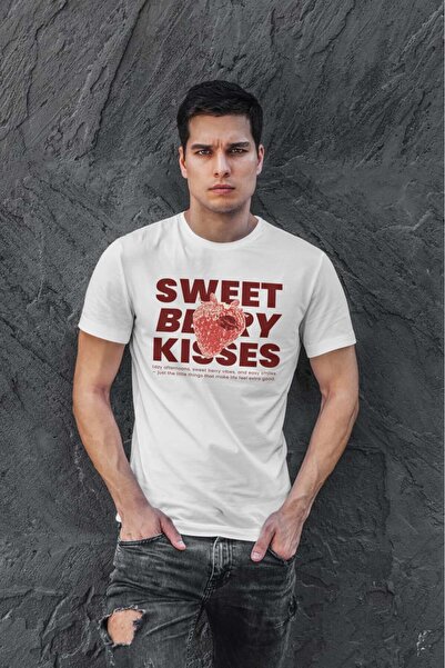 buzagi tasarım ürünleri Berry Kisses Digital Print Regular Fit White Unisex T...