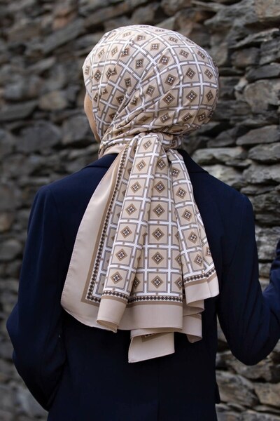 Vissona KREP KARE DESENLİ BEJ RENKLİ 75X195 KIRIŞMAZ ŞAL