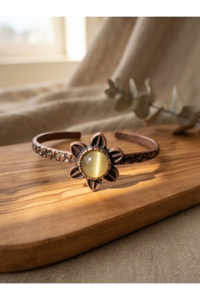 Meneva Aksesuar Elegant and Adjustable Flower Motif Copper Bracelet with Serp...