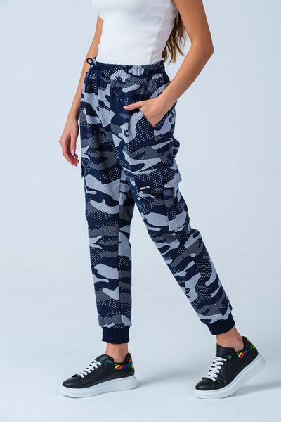 ALEXANDERGARDI Camouflage Patterned Cargo Pocket Sweatpants (E21-72102)