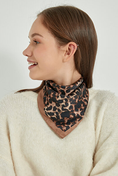 Axesoire 13486 Leopard Patterned Satin Bandana Scarf 50X50 cm