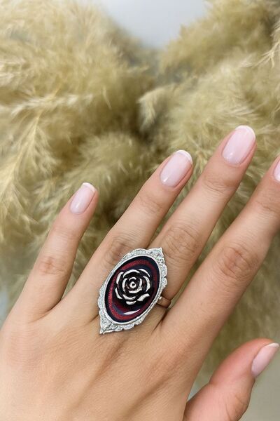 Herşey Nota Black Table Ring with Red Rose Figure – Gothic Interpretation of ...