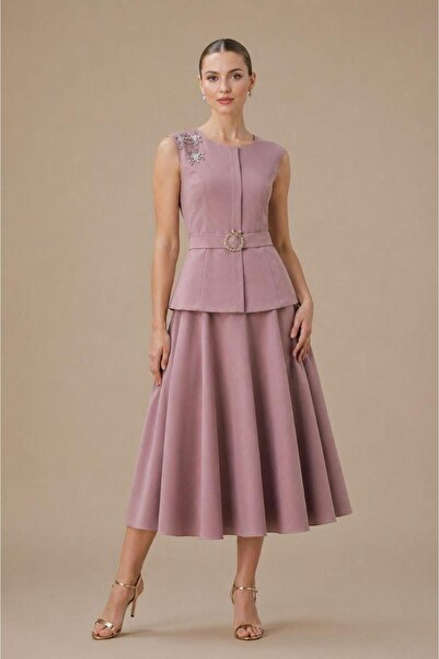 led style Elegant Midi Dress with Belt and Delicate Embroidery