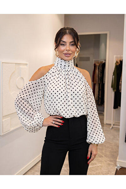 sinemkivanc co ΣΑΤΕΝ ΜΠΛΟΥΖΑ ΜΕ ΠΟΥΑΝΤΕΛΙΑ ΚΑΙ ΑΝΟΙΧΤΟ ΚΟΛΑΓΚΟΥΡΟ ΣΤΟΝ ΏΜΟ