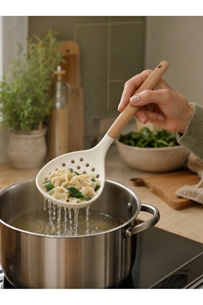 MappleHome Heat Resistant Colander with Wooden Handle 32 cm