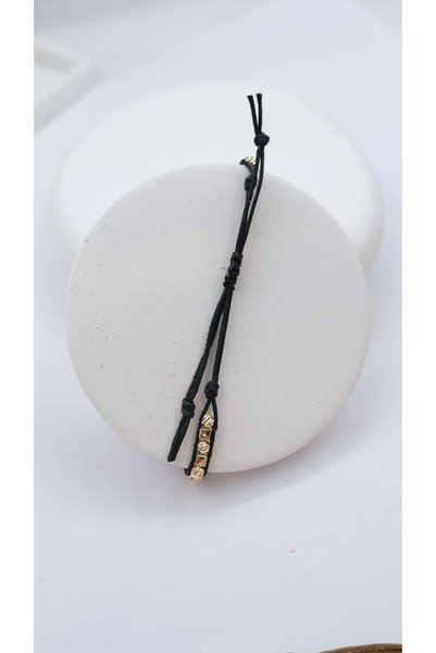 Jerie Square Plate and Dorica Knitted Adjustable Bracelet