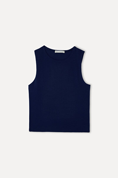 Mudo Women's Navy Blue Fitted Crew Neck Undershirt