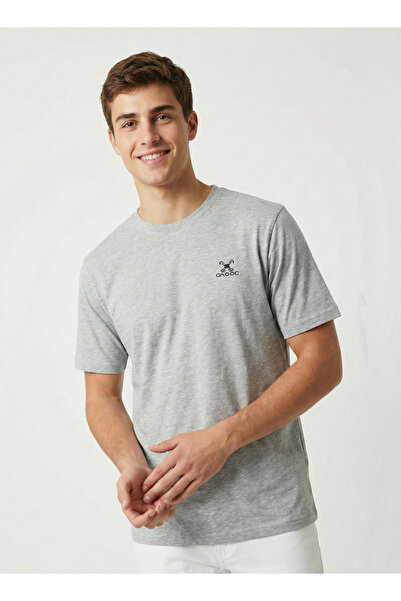 Polo Play By Styli Men Logo Detail Short Sleeve T-Shirt