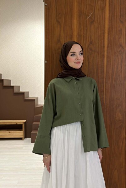 Faya Boutique Yeşil Sırt Düğme Detaylı Keten Gömlek