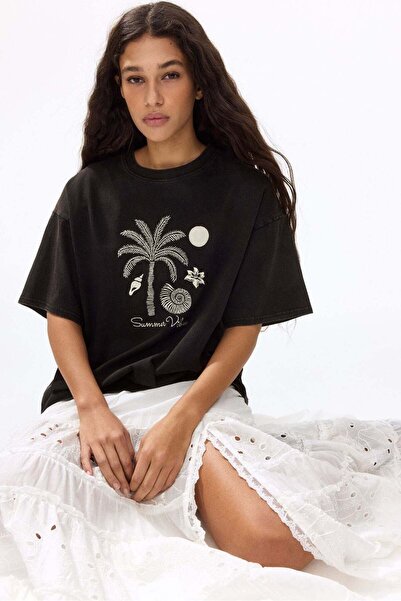 H&M Oversized embroidered T-shirt