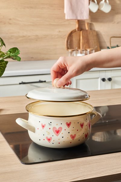 Karaca Heart Detailed Pink Love Enamel Pot 18 cm