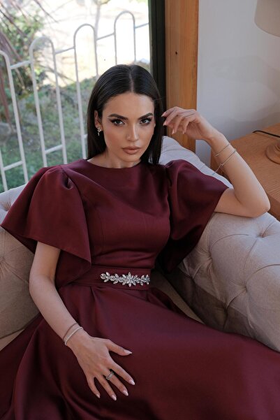 TUMEL DESİGN Bella Bordo Volan Kollu Taş Kemer Detaylı Kloş Abiye Elbise