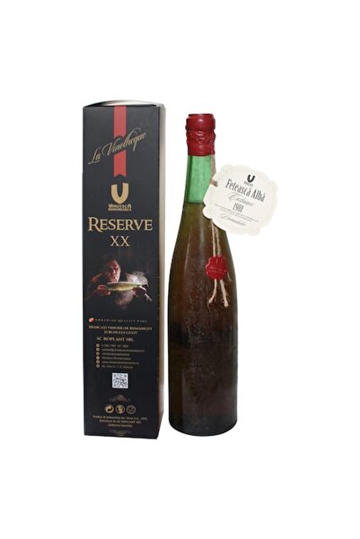 VINIA Vin alb, Feteasca Alba, 1981, Cotnari Vineyard, dulce, Vinia, 0.75l