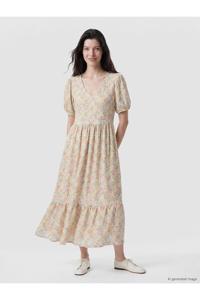 LC Waikiki Rmz Gi̇yi̇m Farkiyla V Layered Dress with Floral Balloon Sleeves