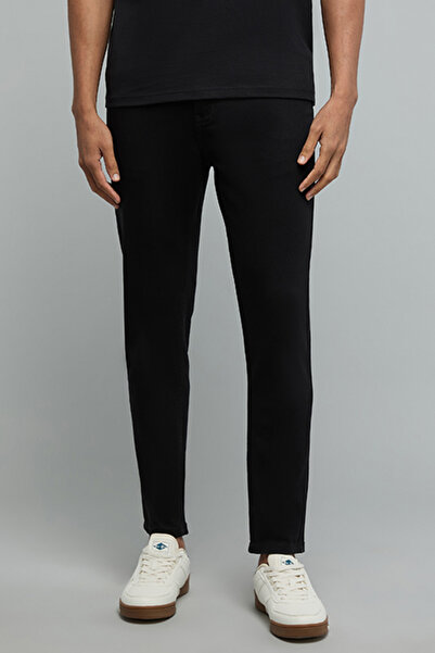R&B Solid Carrot Fit Jeans with Button Closure