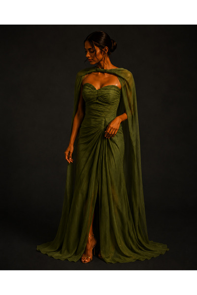 Queens dresses High-End Design Oil-Sheen Evening Gown with Long Cape