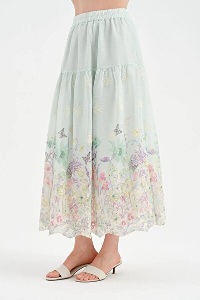 tw3 Women's Skirt with Floral Print Detail at the Hem and Elastic Waist Desig...