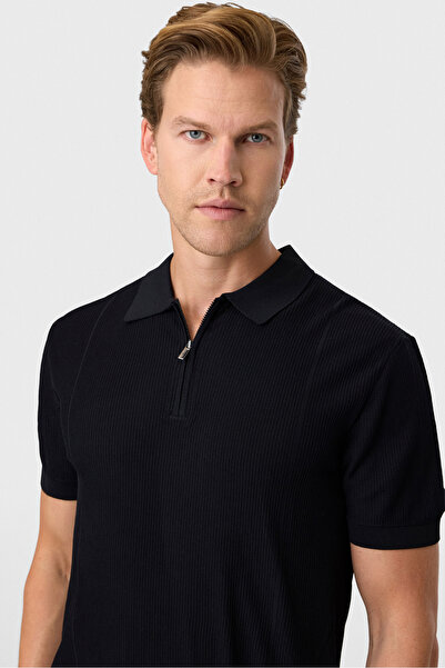 Back And Bond Black Regular Fit Zippered Knitwear T-Shirt