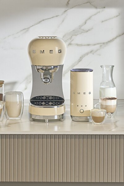 SMEG 50's Style Krem Espresso Kahve Makinesi Seti & Yeni Kompakt Süt Köpürtücülü