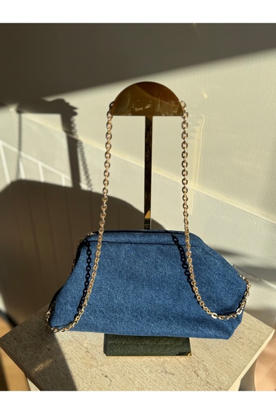 lalettobags Γυναικεία τσάντα clutch με λουράκι από τζιν και λεπτομέρεια αλυσίδας