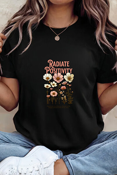 Sarah's Boutique Women's T-shirt – 100% cotton – Radiate Daisies