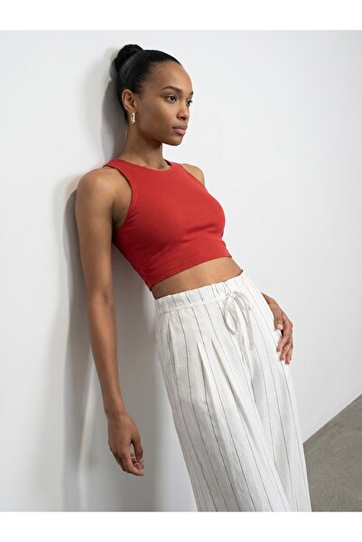 Dilvin 32941 Top sa halter izrezom - Crveni