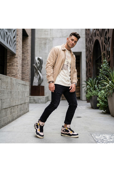 Generic Fashionable Sneakers - Stylish Design with Comfort in Mind