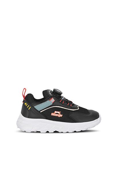 Slazenger KORTECH F Pantofi sport casual pentru băieți, negri/portocalii