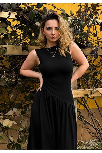 MEGOMEL فستان ماكسي أنيق بقصة هالتر وتفاصيل مزمومة عند الخصر