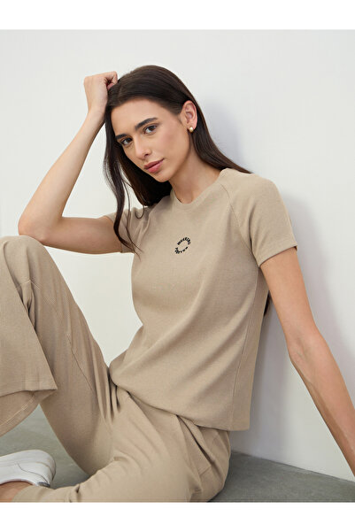 Styli Brown Ribbed Round Neck Short Sleeve T-Shirt