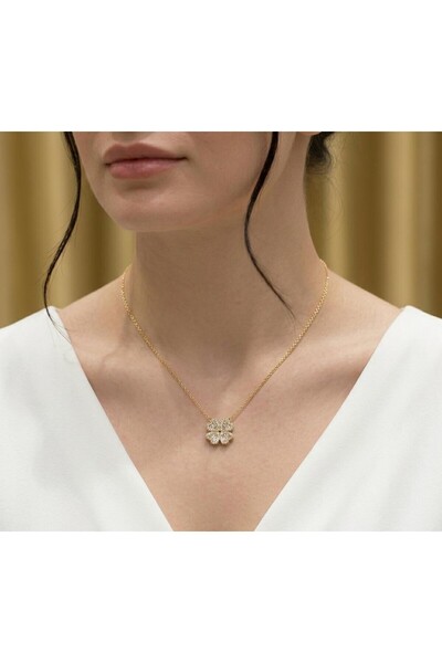 GİS JEWELRY قلادة نسائية من الفولاذ باللون الذهبي مع حجر الزركون ونمط البرسيم...