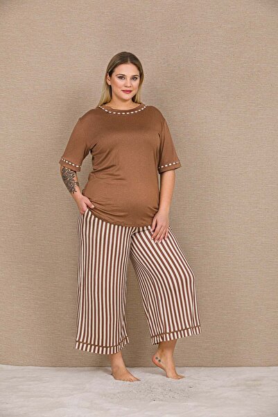 civetta Plus Size Viscose Stylish Design Brown Striped Short Sleeve Capri Set
