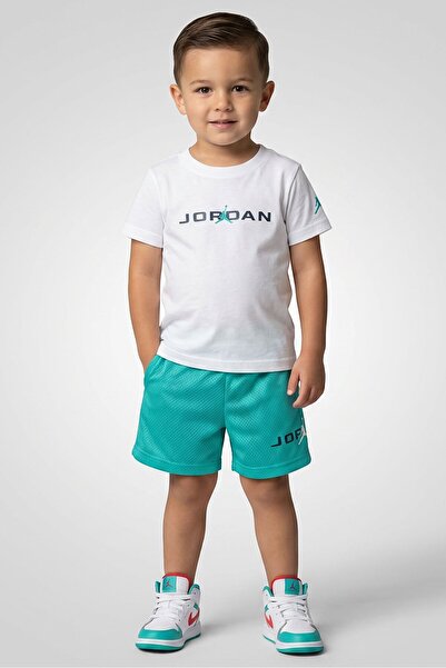 Nike Toddlers Boy 2 Pieces Brand Logo T-Shirt With Shorts Set, Multicolor
