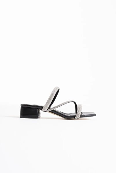 Generic Brand Black women's embellished slides tr20my25a