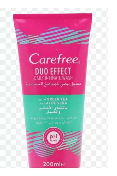 Carefree غسول يومي للمنطقة الحساسة بتأثير مزدوج 200 مل مع الشاي الأخضر والألو...