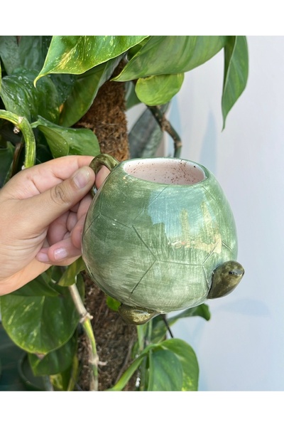 visera Handmade Ceramic Mug with Turtle Design