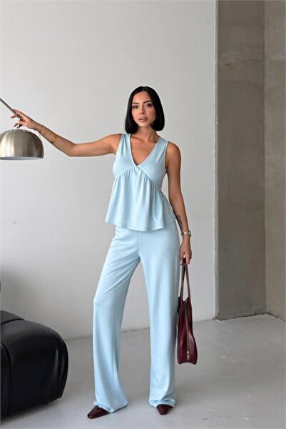 Neşeli Butik Дамски летен комплект от две части в нежно синьо: потник с волан...