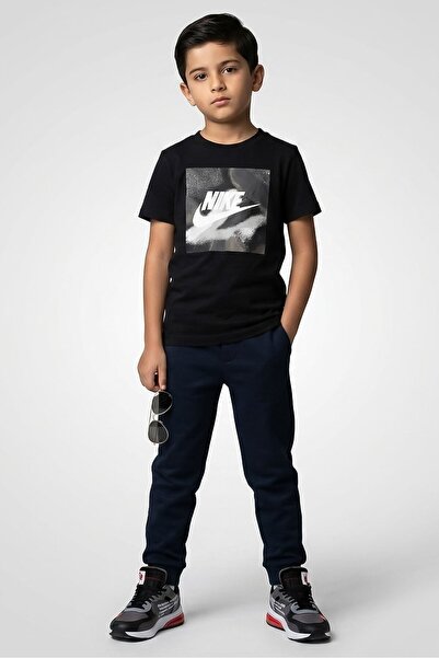Nike Kids Boy Sportswear Fit Short Sleeve Brand Logo Outdoor T-Shirt, Black