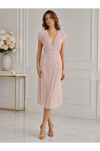 Nobrand Soft Cut-Out Pink Midi Dress with Elegant V-Neckline